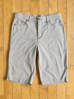 Simon Chang Lightweight Utility Beige Outdoor Style Bermuda Shorts Size 12